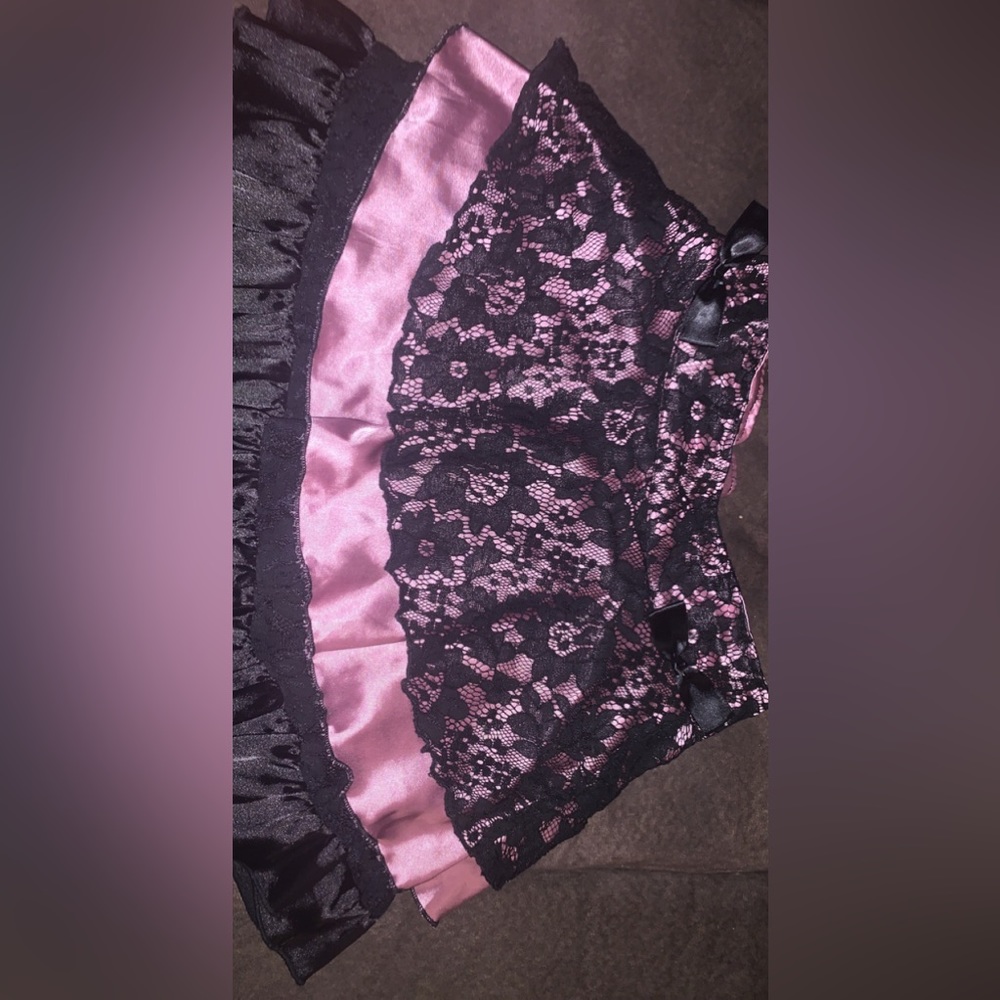Pink and black mini skirt
